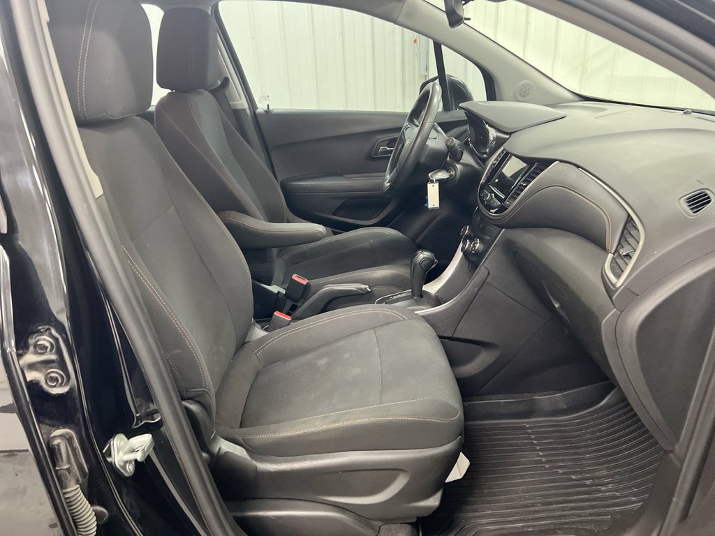 Used 2019 Chevrolet Trax LS FWD image 21