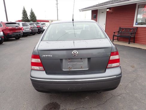 Used 2005 Volkswagen Jetta GL FWD image 5