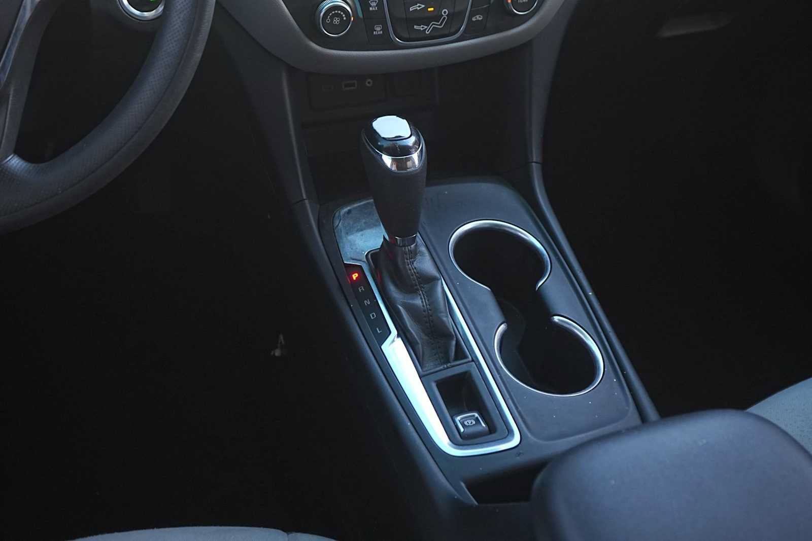 Used 2021 Chevrolet Equinox LS w/ LS Convenience Package FWD image 22