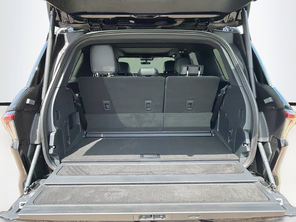 New 2027 Lincoln Navigator Reserve w/ Jet Appearance Package AWD/4WD image 30