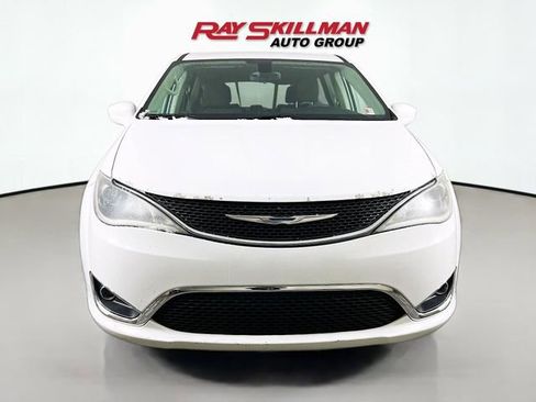 Used 2018 Chrysler Pacifica Touring Plus w/ Tire & Wheel Group image 2