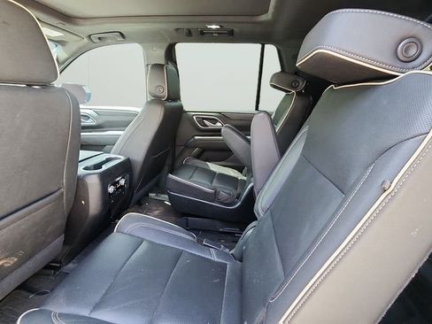 Used 2021 GMC Yukon SLT w/ SLT Premium Package AWD/4WD image 13