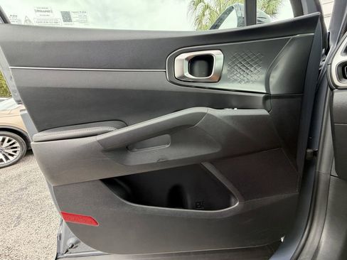 Certified 2023 Kia Sorento S w/ Panoramic Sunroof Package FWD image 21