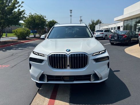 Used 2024 BMW X7 xDrive40i AWD/4WD image 8