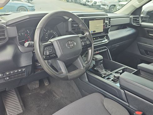 Used 2023 Toyota Tundra SR5 w/ SR5 Convenience Package AWD/4WD image 15