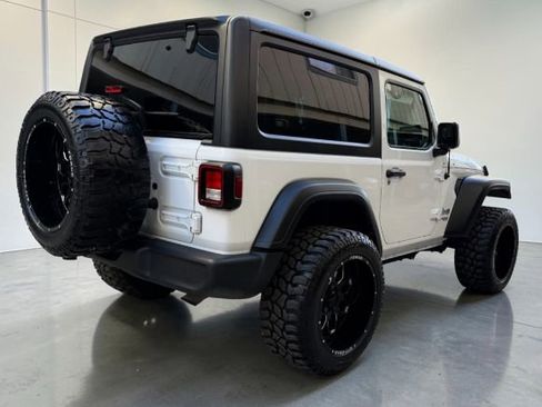 Used 2019 Jeep Wrangler Sport image 6