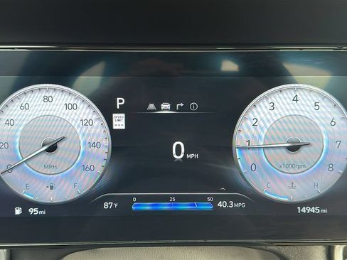 Certified 2024 Hyundai Elantra SEL FWD image 2