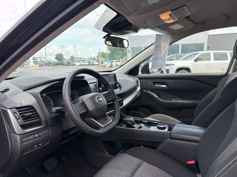 Used 2026 Nissan Rogue SV AWD/4WD image 17