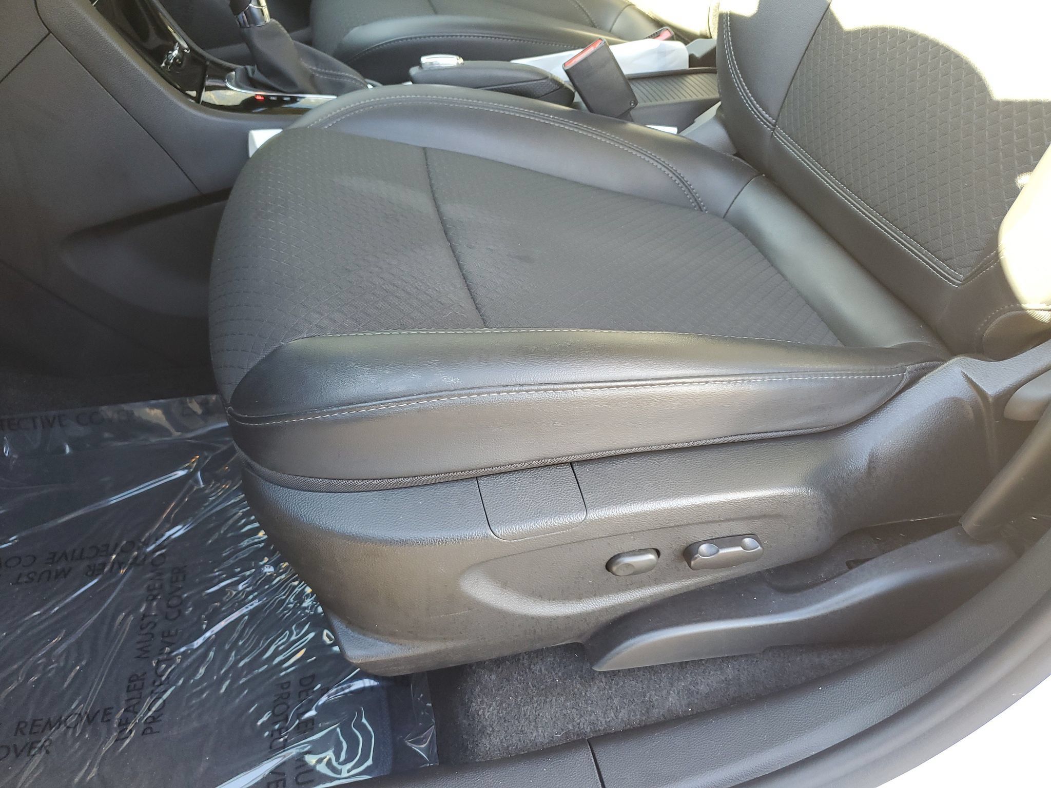 Used 2022 Buick Encore Preferred w/ Safety Package FWD image 14