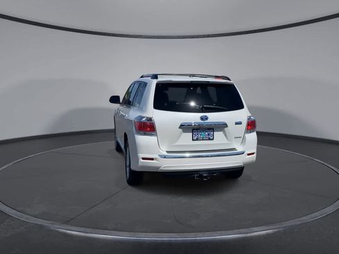 Used 2013 Toyota Highlander Limited AWD/4WD image 8