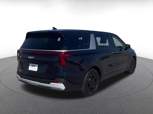Used 2026 Kia Carnival FWD image 11