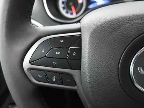 Used 2022 Jeep Cherokee Limited image 19