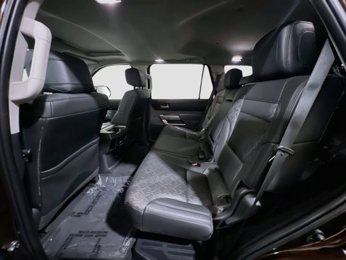 Used 2024 Toyota Sequoia SR5 w/ SR5 Premium Package AWD/4WD image 17