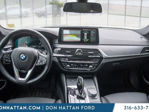 Used 2023 BMW 530i xDrive AWD/4WD image 4