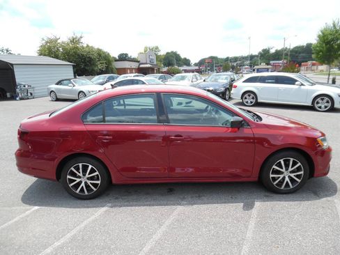 Used 2016 Volkswagen Jetta SE FWD image 7