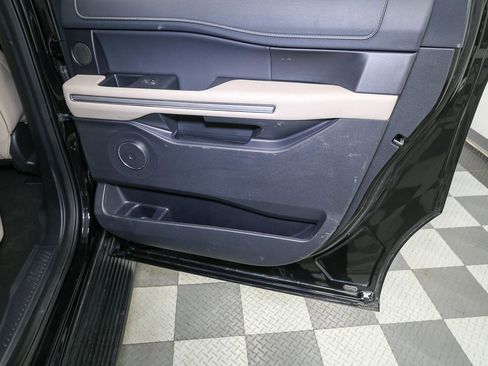 Used 2024 Ford Expedition Max Limited image 25