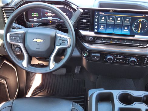 Certified 2025 Chevrolet Silverado 2500 LT w/ Texas Edition image 27