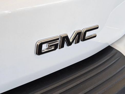 New 2026 GMC Yukon Denali w/ Denali Reserve Package AWD/4WD image 10