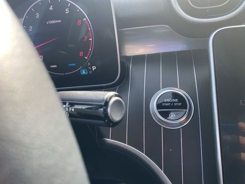 Used 2024 Mercedes-Benz C 300 4MATIC Sedan image 26