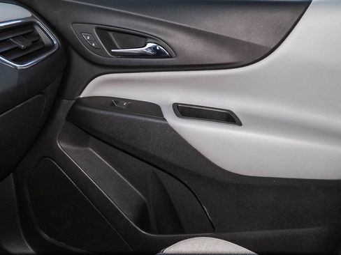 Certified 2022 Chevrolet Equinox LS w/ LS Convenience Package image 24