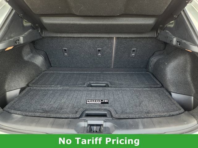 Used 2021 Nissan Rogue Sport SV w/ Technology Package FWD image 30