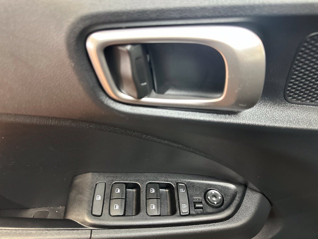 Certified 2026 Hyundai Venue SEL FWD image 20
