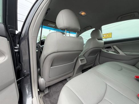 Used 2011 Toyota Camry SE w/ Fleet Convenience Pkg FWD image 11