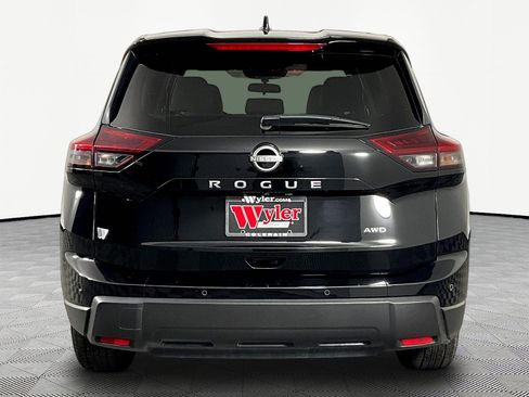 Certified 2025 Nissan Rogue SV AWD/4WD image 5