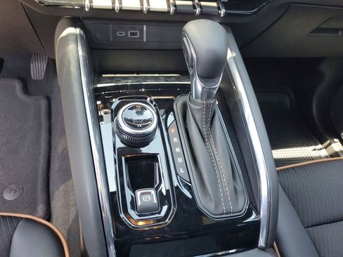 New 2026 GMC Canyon AT4 AWD/4WD image 10