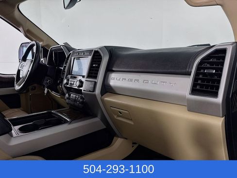 Used 2019 Ford F250 Lariat w/ Chrome Package image 29
