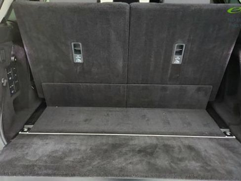 Used 2018 Land Rover Discovery HSE Luxury AWD/4WD image 15