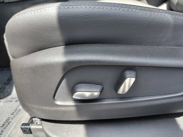Certified 2026 Cadillac XT5 Luxury FWD image 14