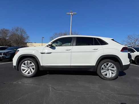 Used 2021 Volkswagen Atlas Cross Sport SE w/ Panoramic Sunroof Package image 6