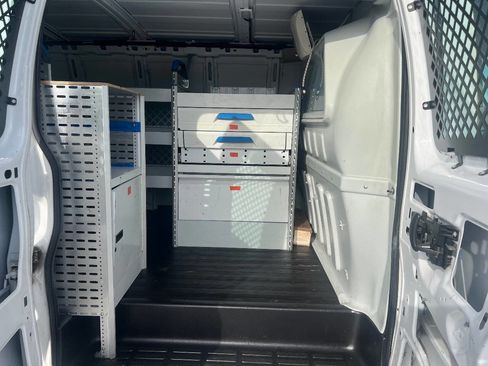 Used 2014 Chevrolet Express 2500 image 17