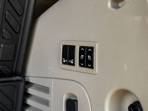 Used 2016 GMC Yukon Denali w/ Open Road Package image 55