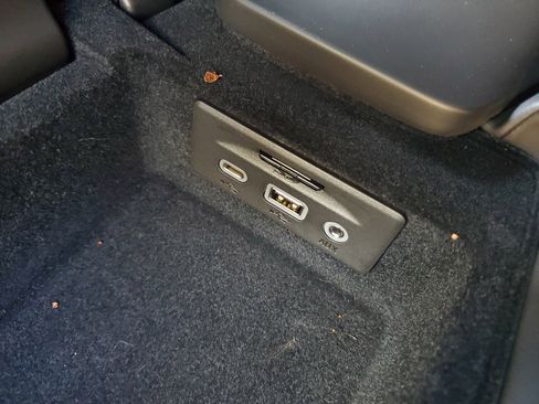 Used 2023 Chevrolet Corvette 2LT w/ Z51 Performance Package image 10