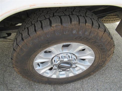 Used 2022 Ford F250 XL w/ STX Appearance Package image 26