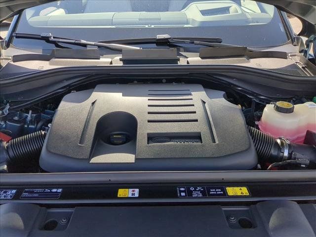 New 2027 Land Rover Range Rover Sport Dynamic SE AWD/4WD image 17