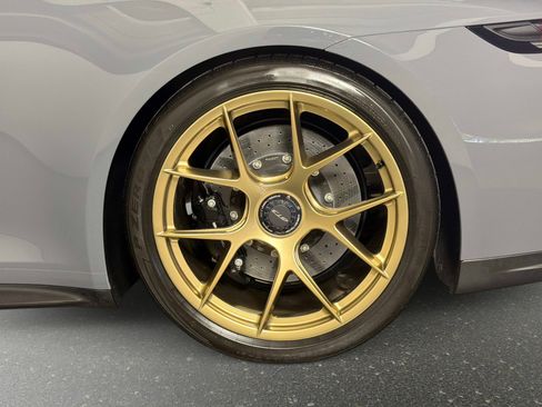 Used 2026 Porsche 911 GT3 w/ Weissach Package RWD image 14