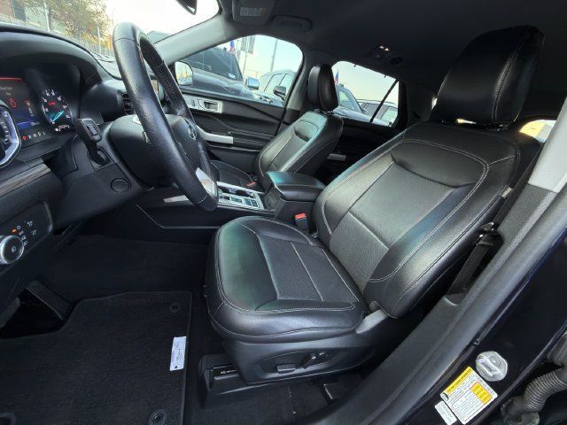 Used 2022 Ford Explorer Limited w/ Equipment Group 301A RWD image 25