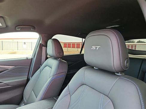 Used 2025 Buick Envista Sport Touring w/ Convenience I Package image 11