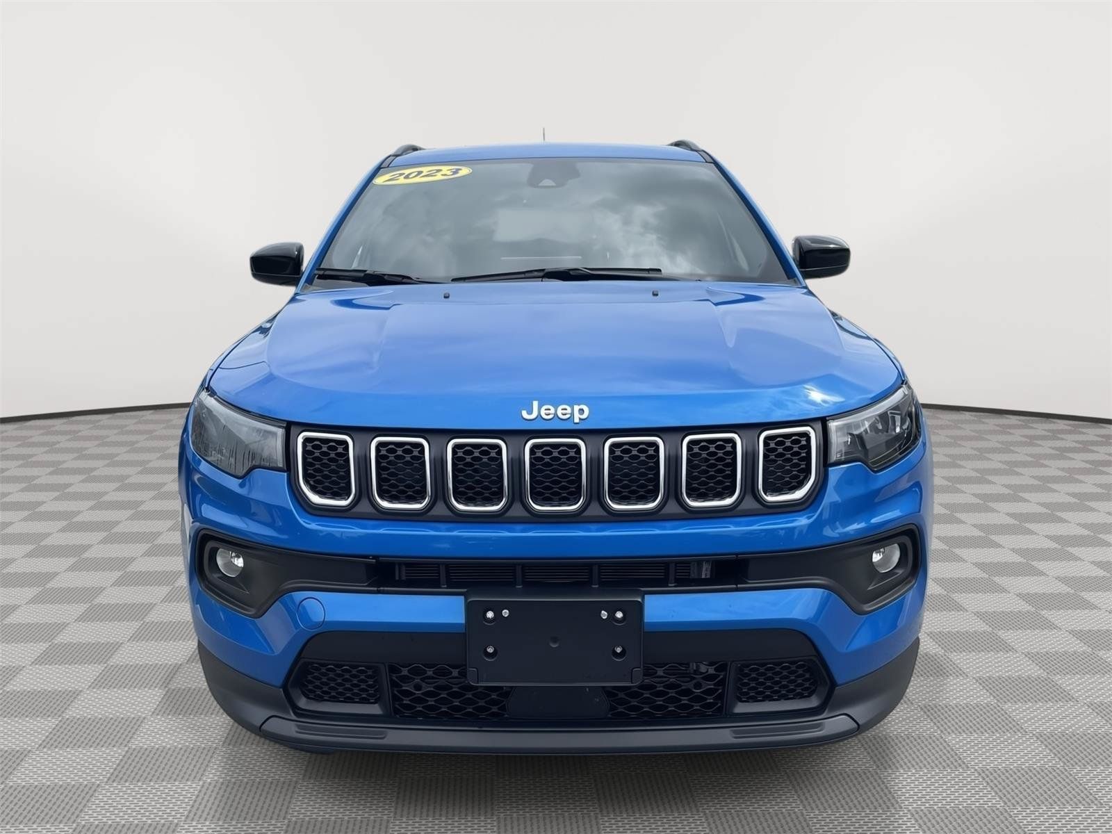 Used 2023 Jeep Compass Latitude AWD/4WD image 9
