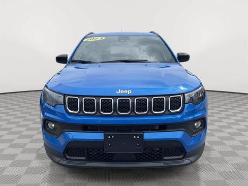 Used 2023 Jeep Compass Latitude AWD/4WD image 9