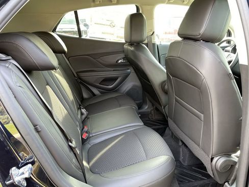 Certified 2022 Buick Encore Preferred w/ Safety Package II image 27