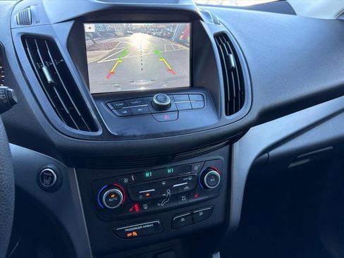 Used 2019 Ford Escape SE image 10