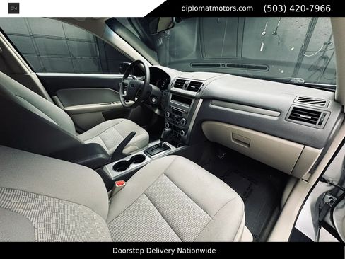 Used 2012 Ford Fusion SE FWD image 19