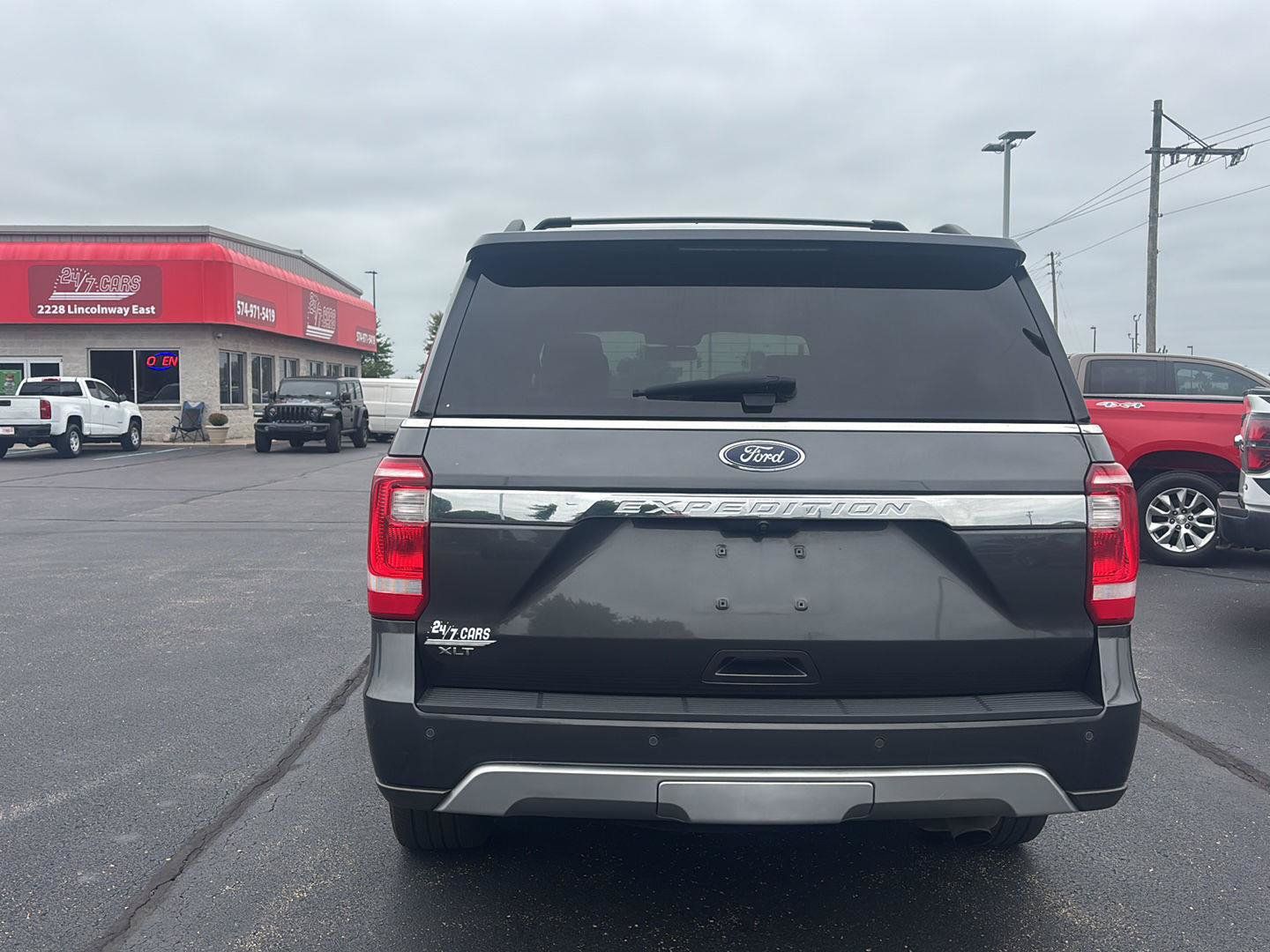 Used 2020 Ford Expedition XLT w/ Equipment Group 202A AWD/4WD image 5