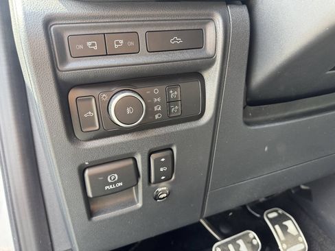 Used 2022 Ford F150 Lariat w/ Equipment Group 502A High AWD/4WD image 11