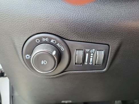 Used 2022 Jeep Compass Latitude w/ Convenience Group FWD image 14