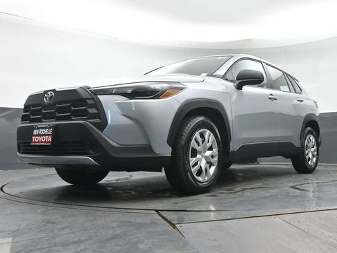 Used 2026 Toyota Corolla Cross L AWD/4WD image 27